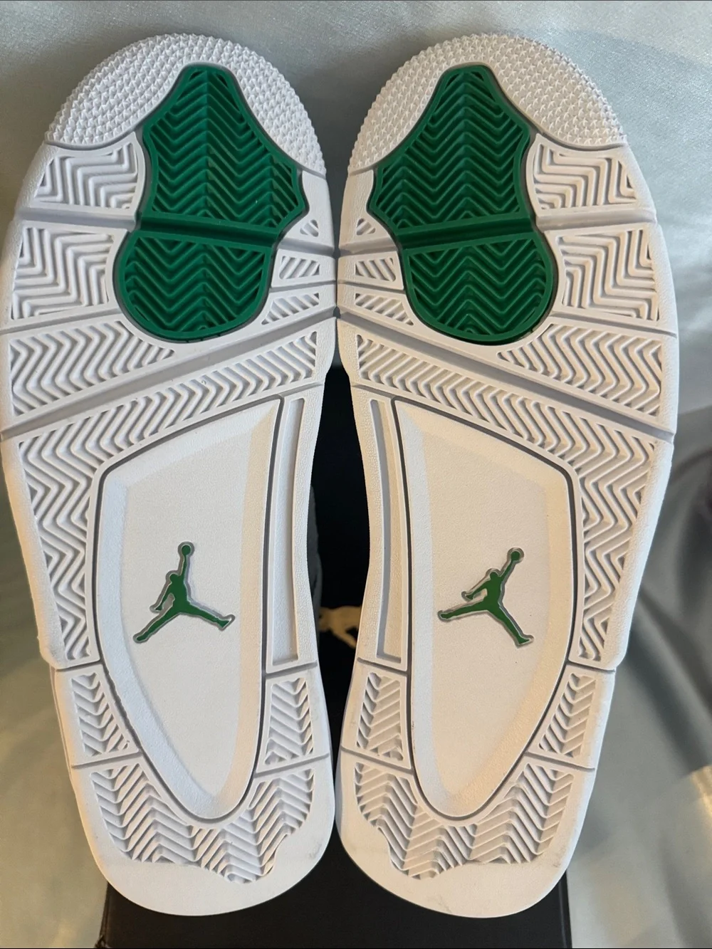 New! Air Jordan 4 Retro 